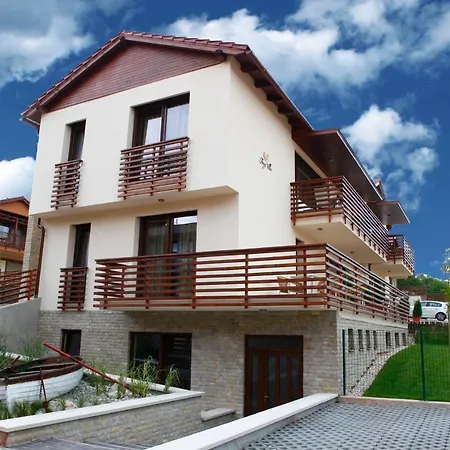 Fuerjes Apartmanhaz Aparthotel