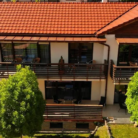 Fuerjes Apartmanhaz Ξενοδοχείο με διαμερίσματα Balatonfüred