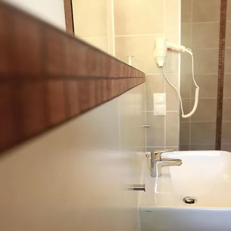 Fuerjes Apartmanhaz Aparthotel