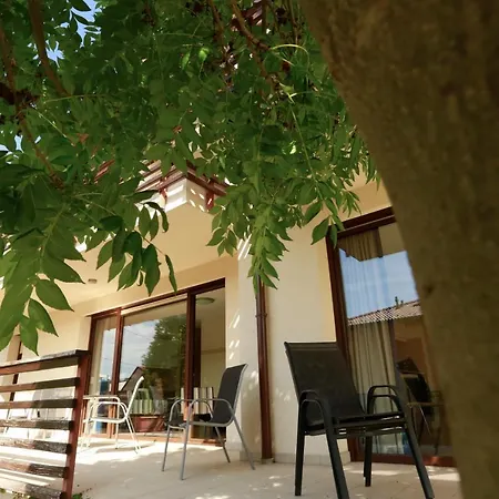 Fuerjes Apartmanhaz Aparthotel