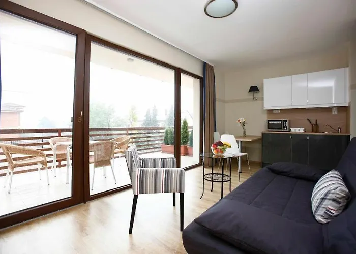 Fuerjes Apartmanhaz Ξενοδοχείο με διαμερίσματα
