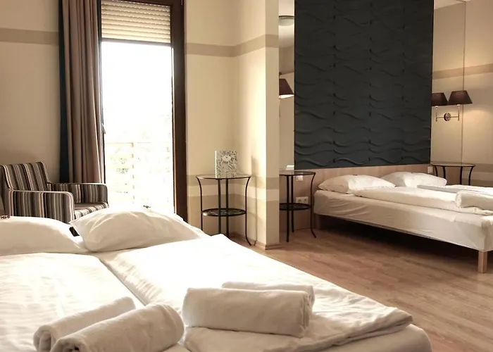Fuerjes Apartmanhaz Ξενοδοχείο με διαμερίσματα 4*