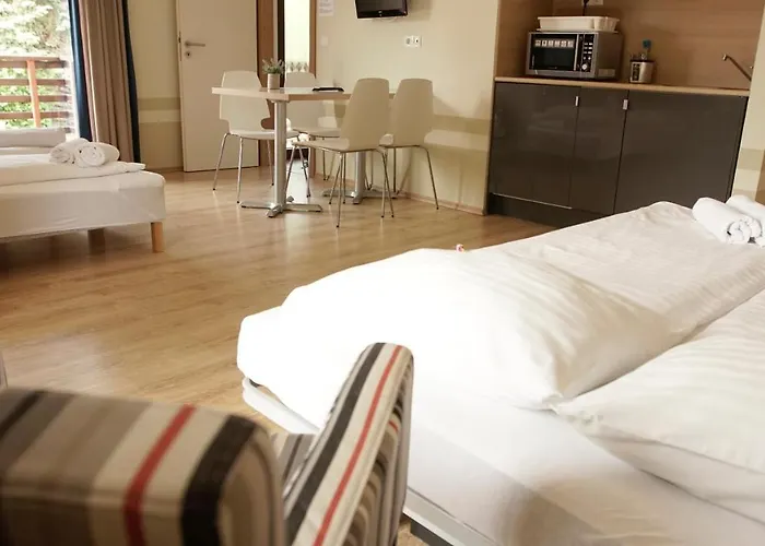 Ξενοδοχείο με διαμερίσματα Fuerjes Apartmanhaz