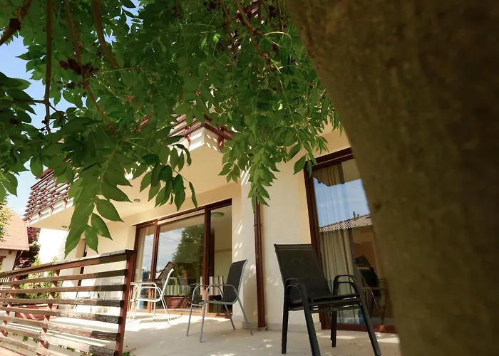 Fuerjes Apartmanhaz Ξενοδοχείο με διαμερίσματα